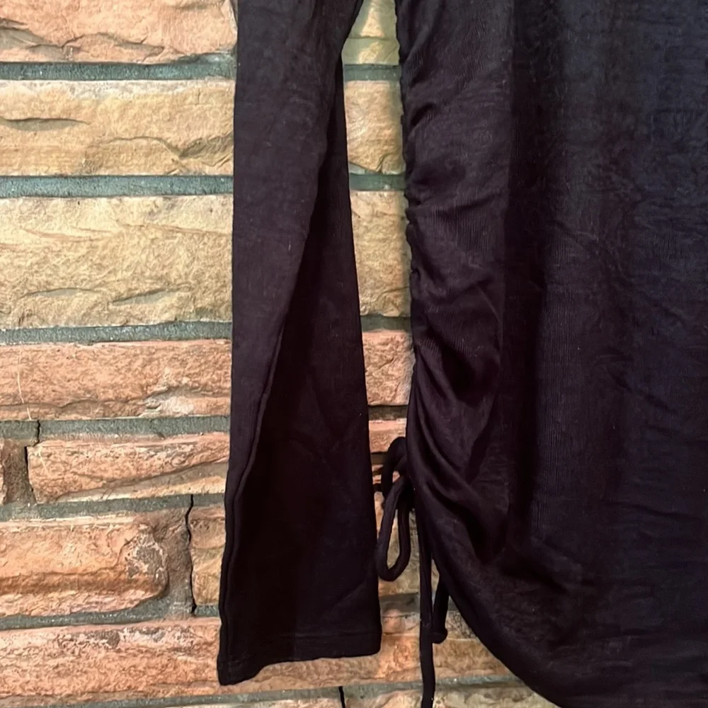 GAP || Rouched Sofknit Top - Picture 2 of 3